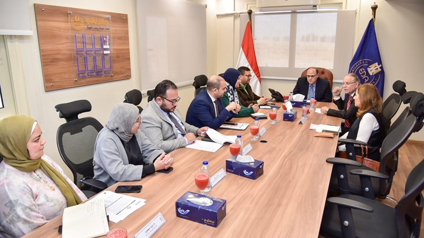 رئيس هيئة الدواء المصرية يبحث مع ممثلي شركة «إيبيكو» تعزيز التعاون وتوطين الصناعات الدوائية المتطورة