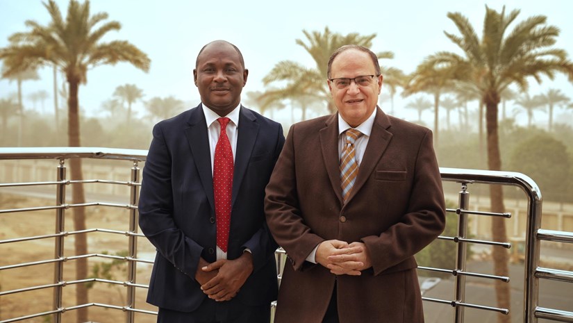 رئيس هيئة الدواء المصرية يستقبل رئيس هيئة الغذاء والدواء بدولة غانا لتعزيز التعاون التنظيمي في القطاع الدوائي